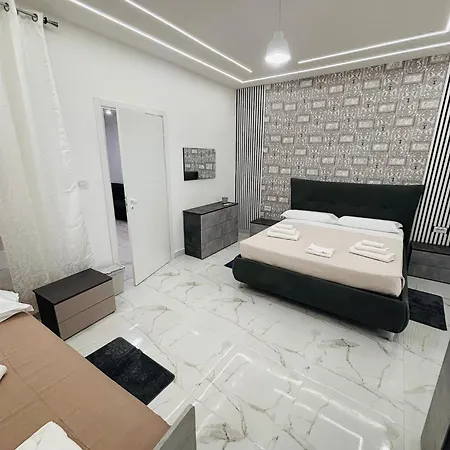 Dante Apartman Bari