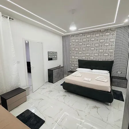 Dante Apartment