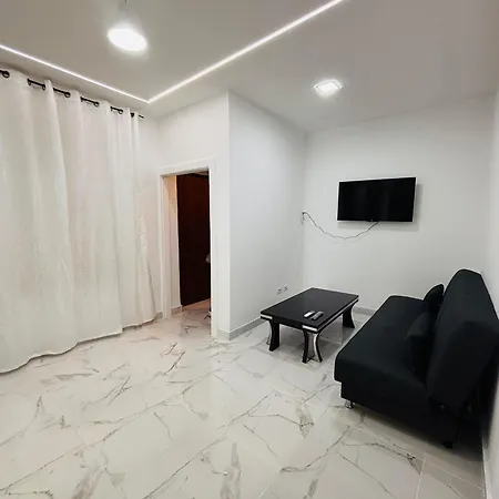 Dante Apartman Bari